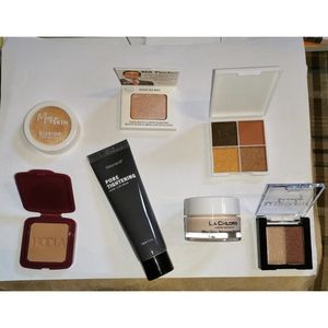 Makeup bundle